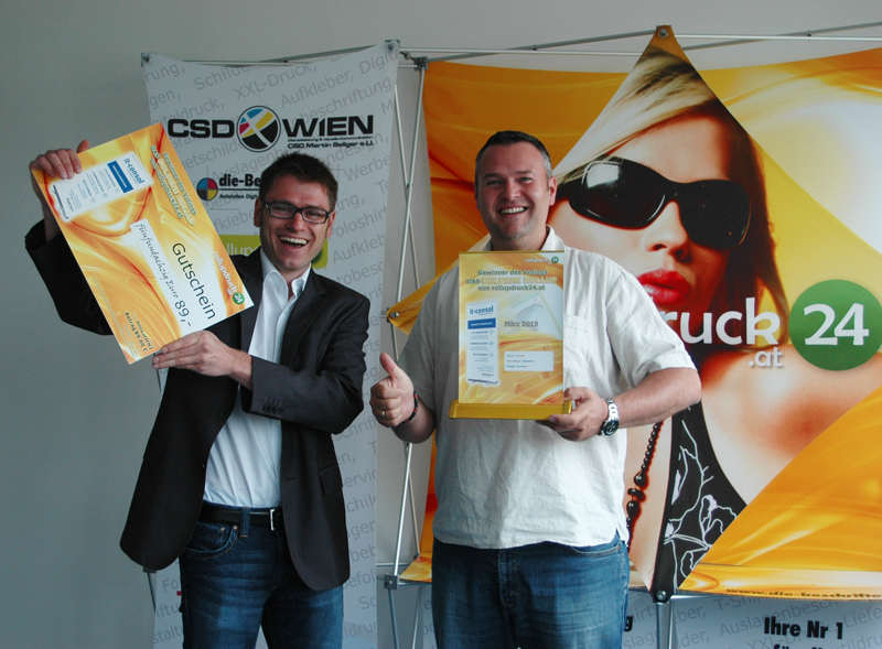 Glückliche Gewinner des Godlenen Rollups von www.rollupdruck24.at